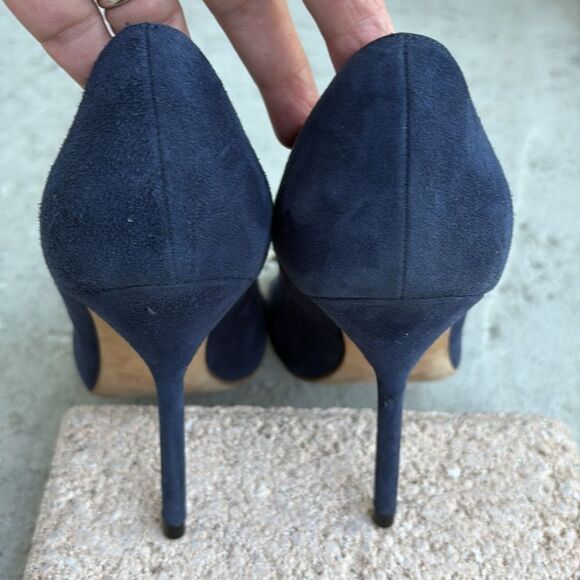 Carolina Herrera Blue Suede heels - Picture 6 of 9